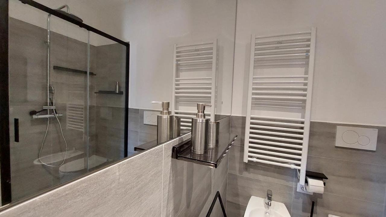Dimora San Bartolomeo - Design, Panoramic View & Culture Apartment Rome Bagian luar foto