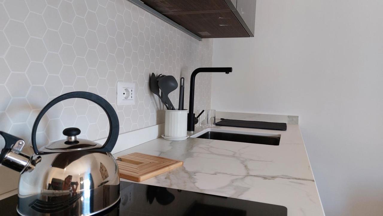 Dimora San Bartolomeo - Design, Panoramic View & Culture Apartment Rome Bagian luar foto