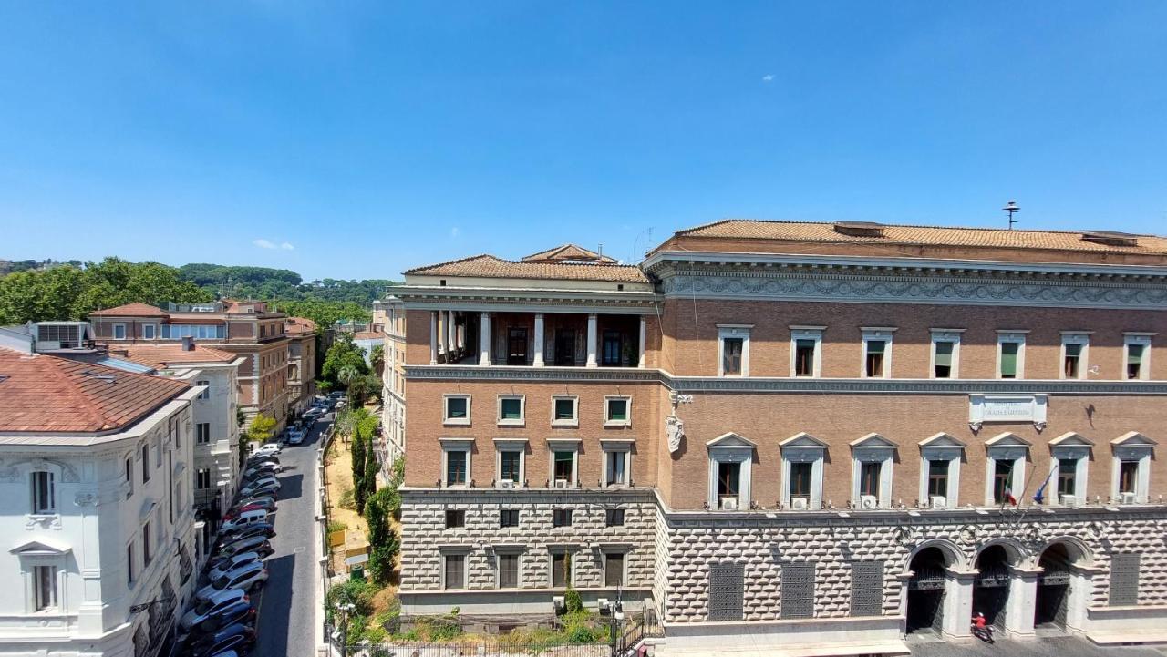 Dimora San Bartolomeo - Design, Panoramic View & Culture Apartment Rome Bagian luar foto