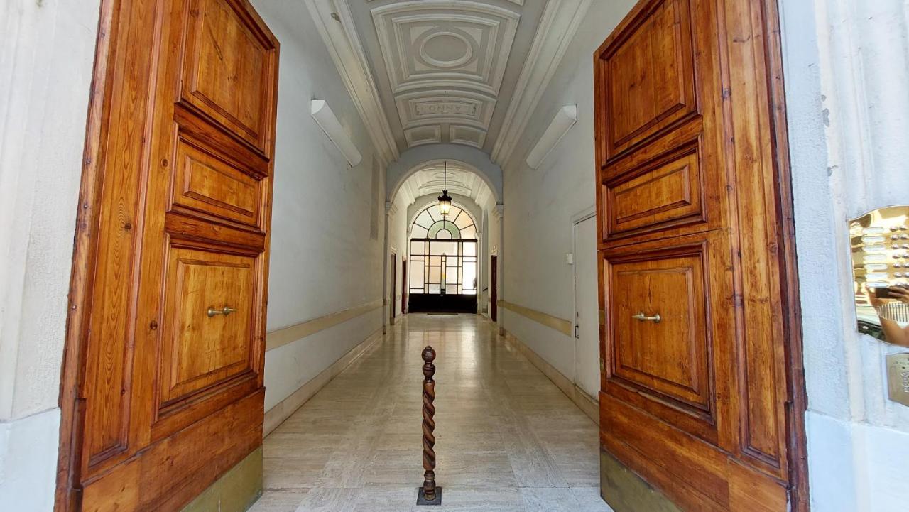 Dimora San Bartolomeo - Design, Panoramic View & Culture Apartment Rome Bagian luar foto