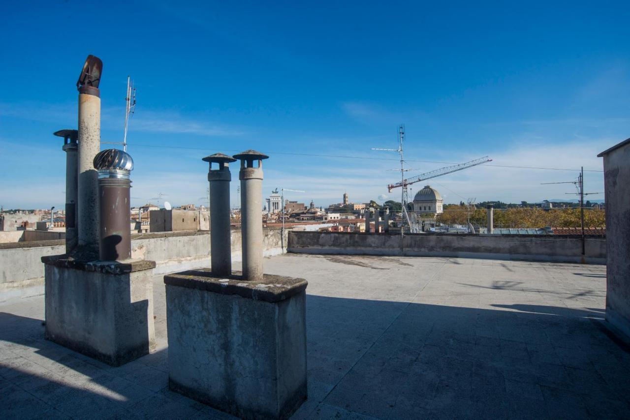 Dimora San Bartolomeo - Design, Panoramic View & Culture Apartment Rome Bagian luar foto